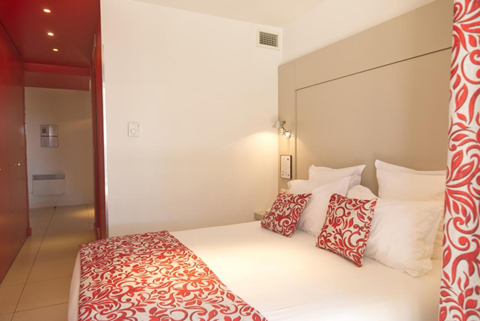 Hotel De La Plage - Hdlp Bormes-les-Mimosas Buitenkant foto