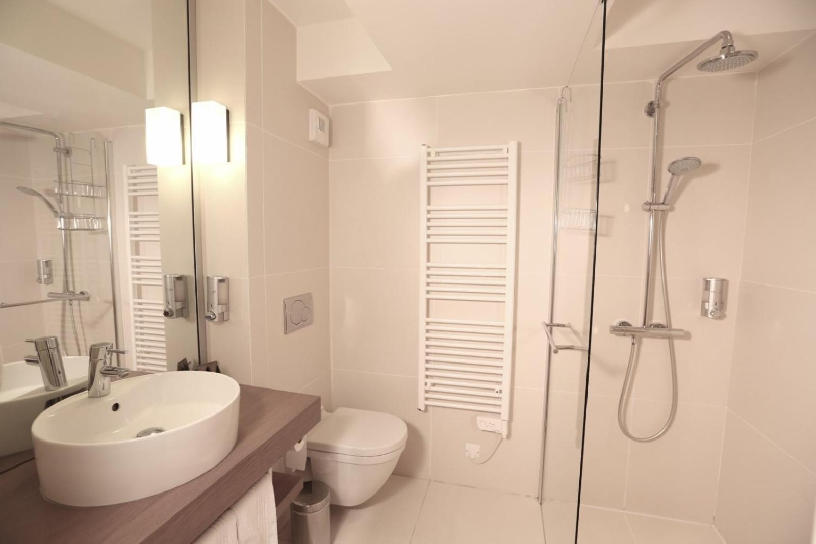 Hotel De La Plage - Hdlp Bormes-les-Mimosas Buitenkant foto