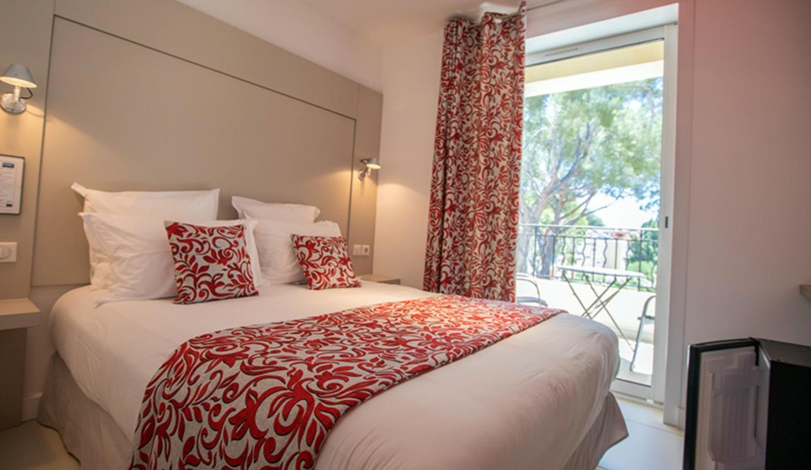 Hotel De La Plage - Hdlp Bormes-les-Mimosas Buitenkant foto